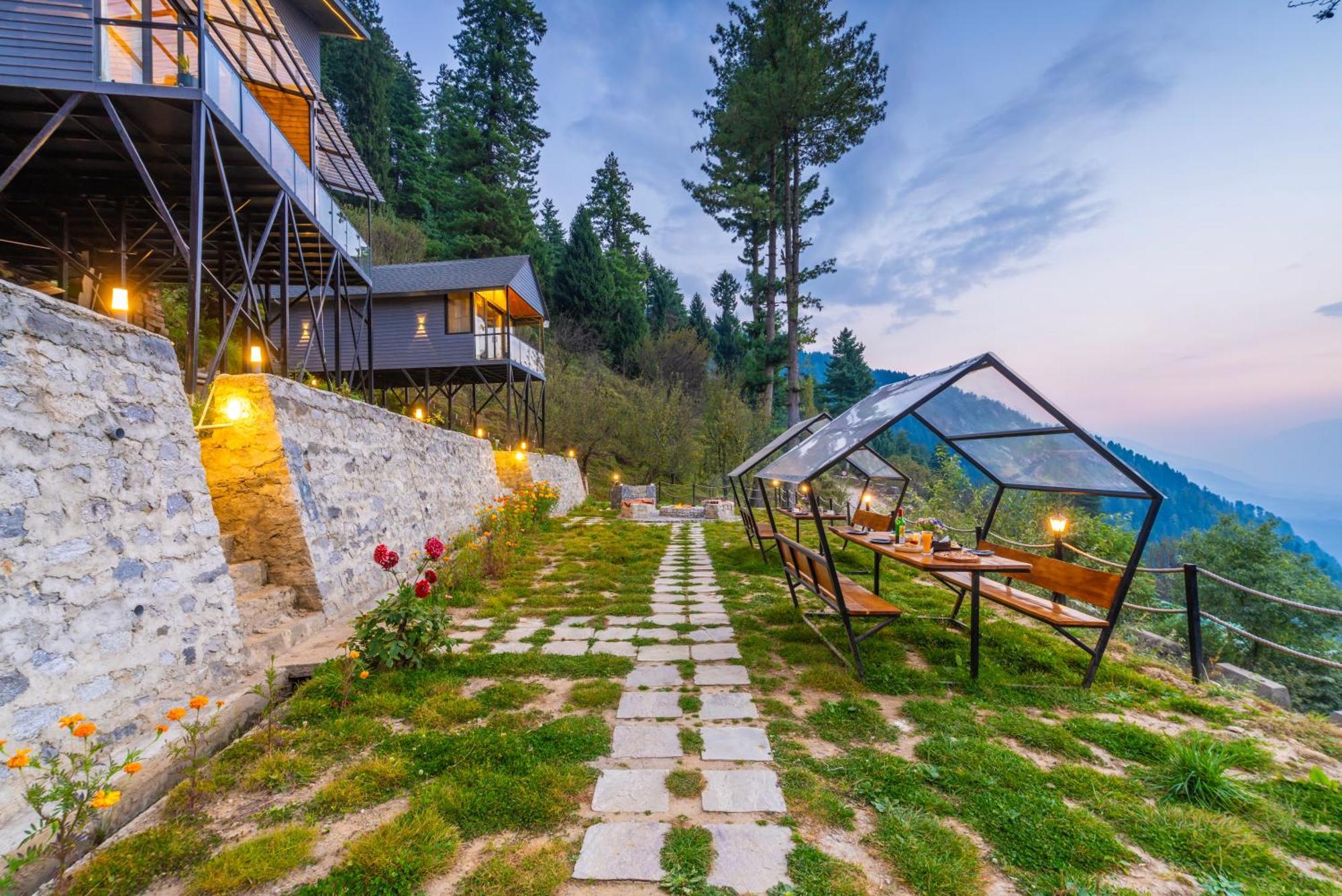 Montane Chalet , Sethan Manāli Екстериор снимка